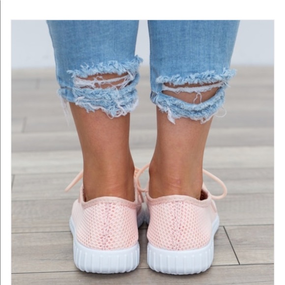 Ladies athletic light weight mesh sneakers. Pink - Picture 3 of 3